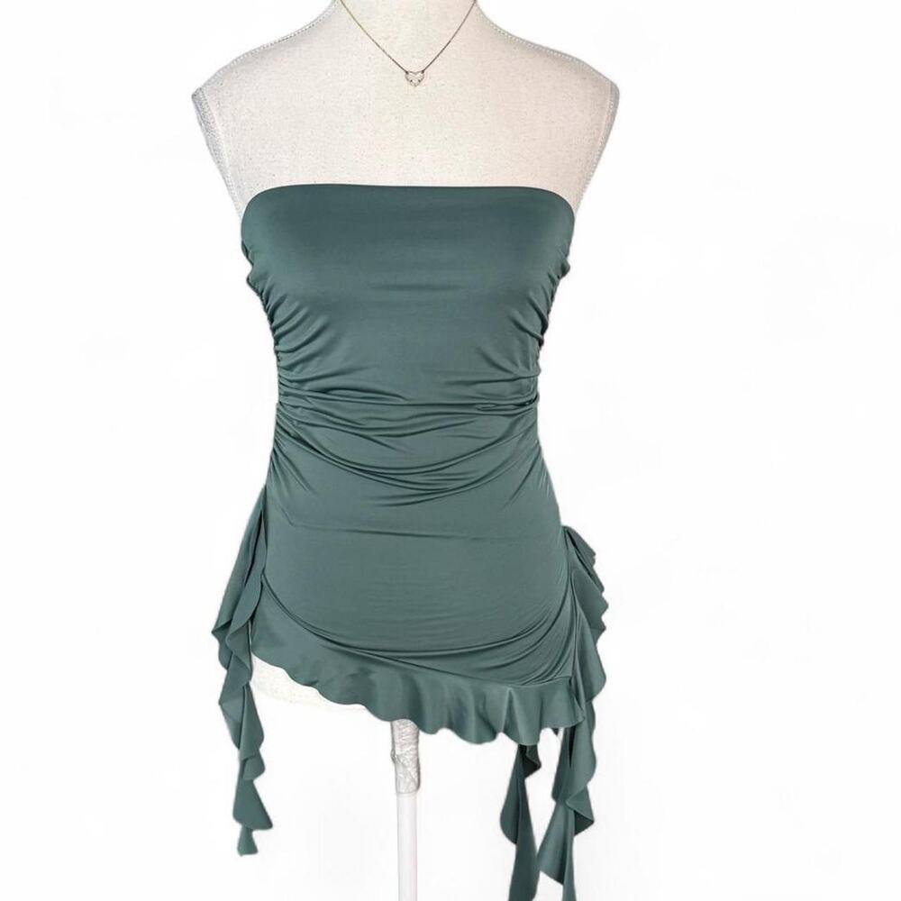 Green ruffle strapless going out fairy Y2K top in size small is thirty thirty